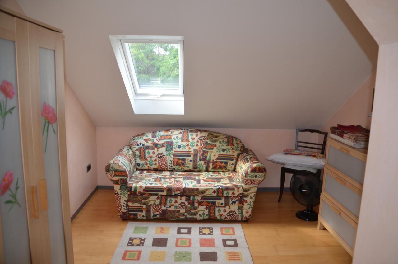 Ferienwohnung Rudolf-Lindner Neustadt an der Aisch Exterior photo